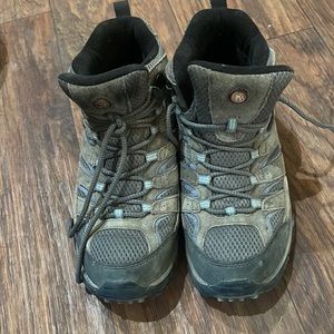 Merrell womens hiking boots